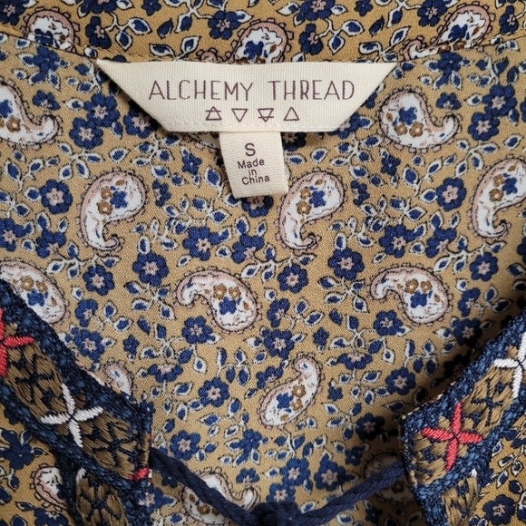 Alchemy Thread Tan And Blue Paisley Boho Babydoll Tassel Tie Peasant Blouse Top - Picture 4 of 10